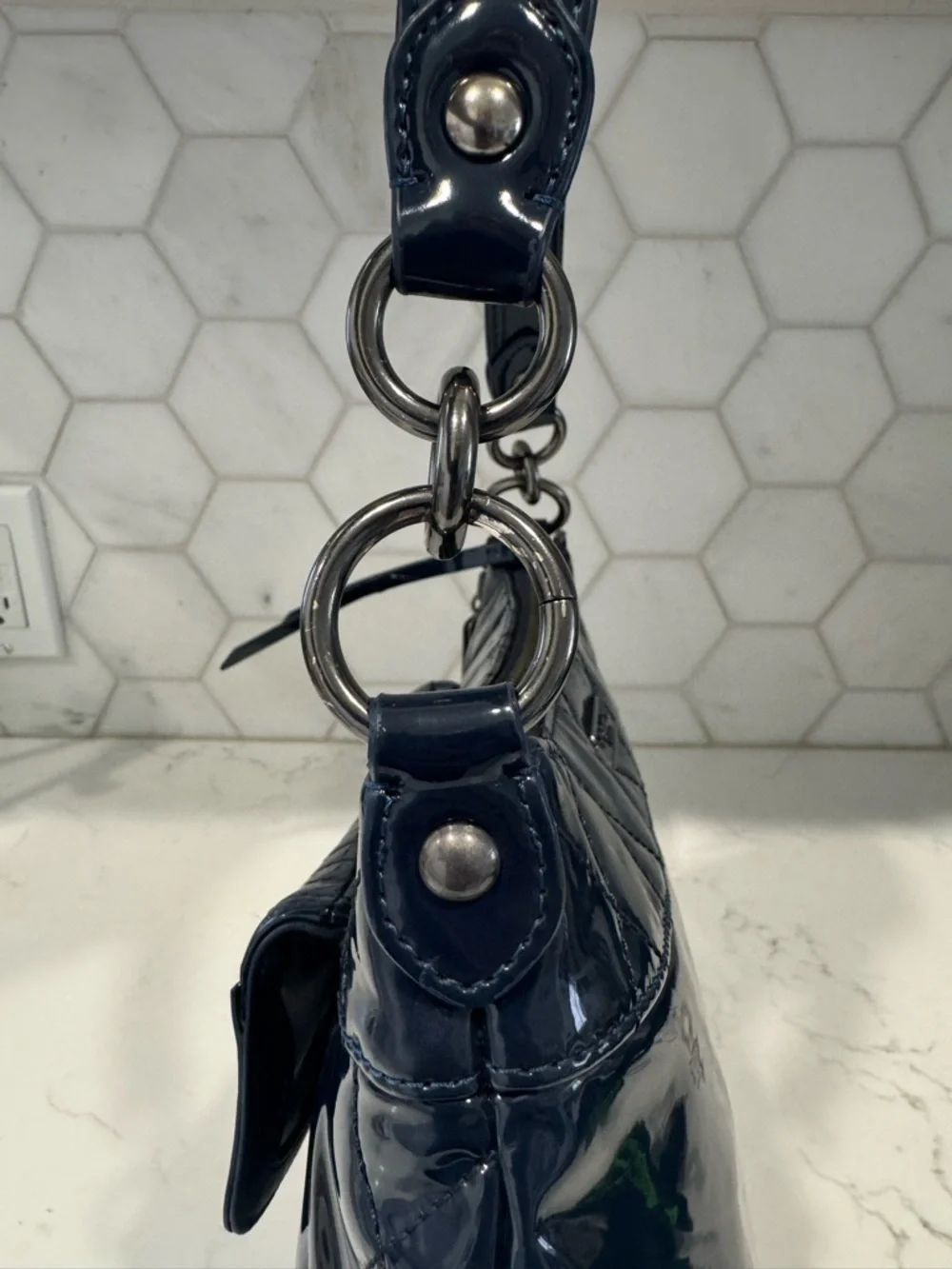 Coach Poppy Liquid Gloss - Picture 7 of 16